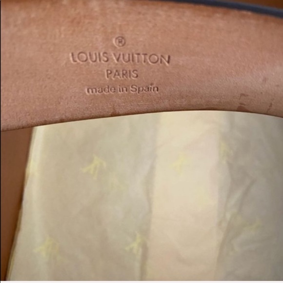 🔥🔥💯 LOUIS VUITTON
Monogram Canvas Square Belt - Picture 15 of 16